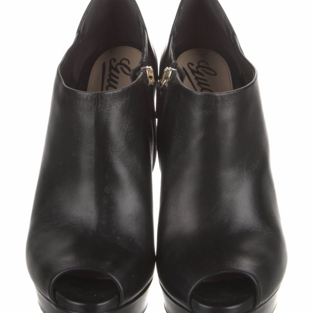 Gucci Black Leather Platform Pumps - Picture 3 of 5